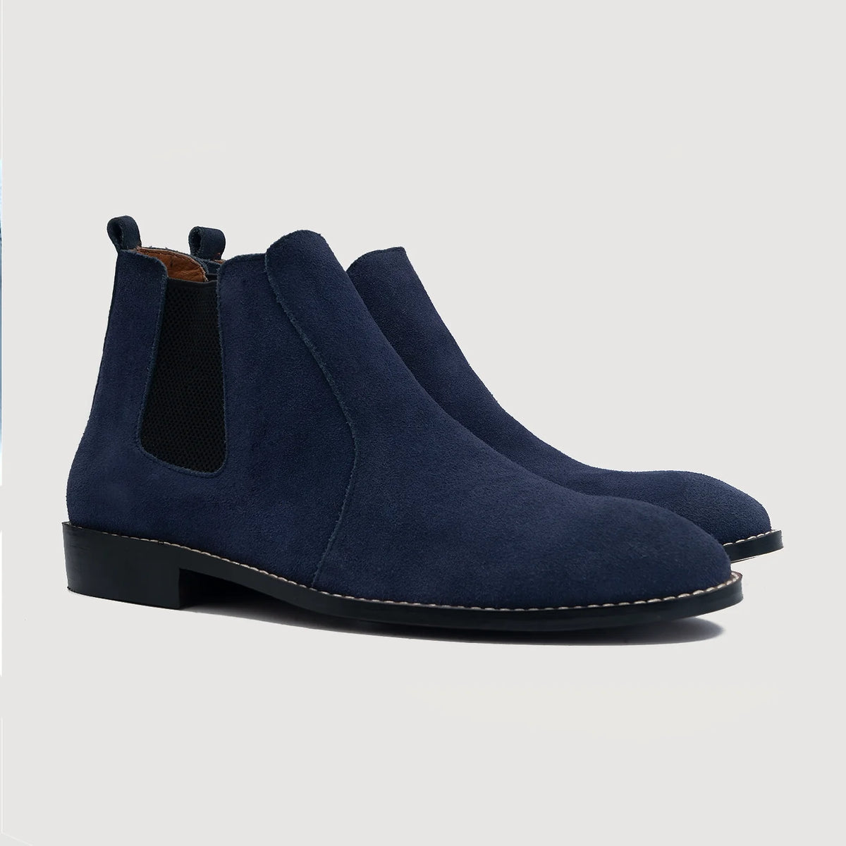Clarkson Chelsea Midnight Azul Suede Botas de cuero para Hombre For Men in Midnight Blue Goatskin Suede - Vista de perfil | Comprar online