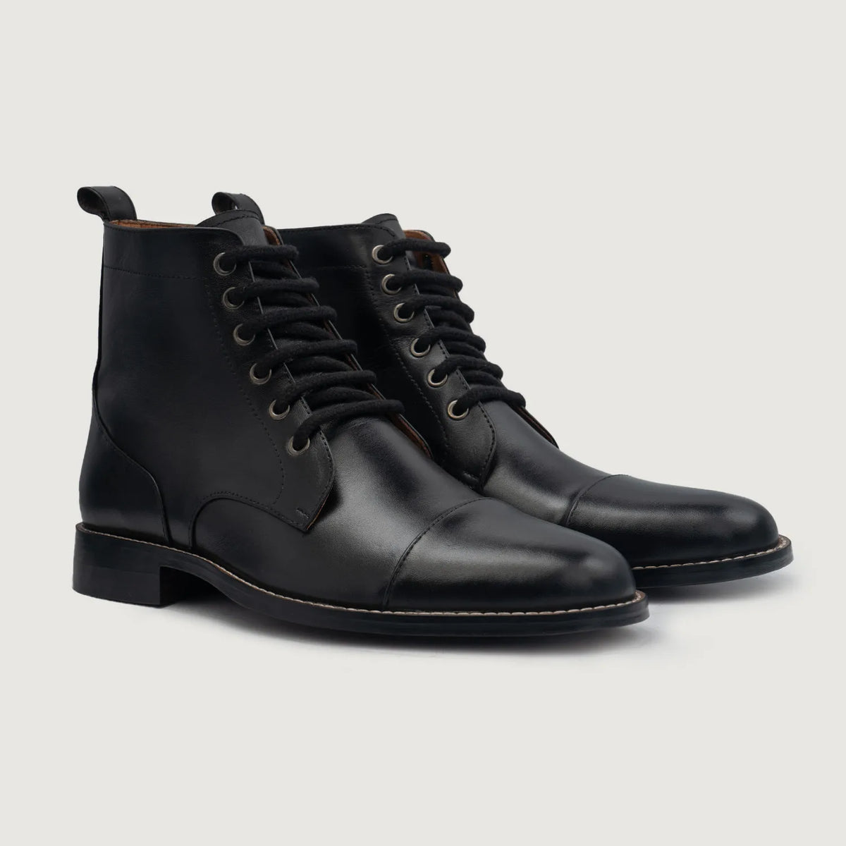 Knight Derby Negro Botas de cuero para Hombre For Men en cuero vacuno negro auténtico - Vista de perfil | Comprar online
