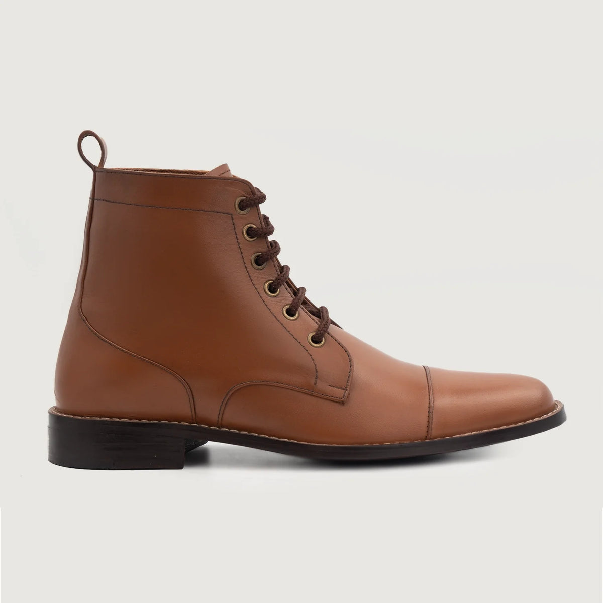 Tan Full-Grain leather Boots - Construcción cosida Goodyear y puntera delantera