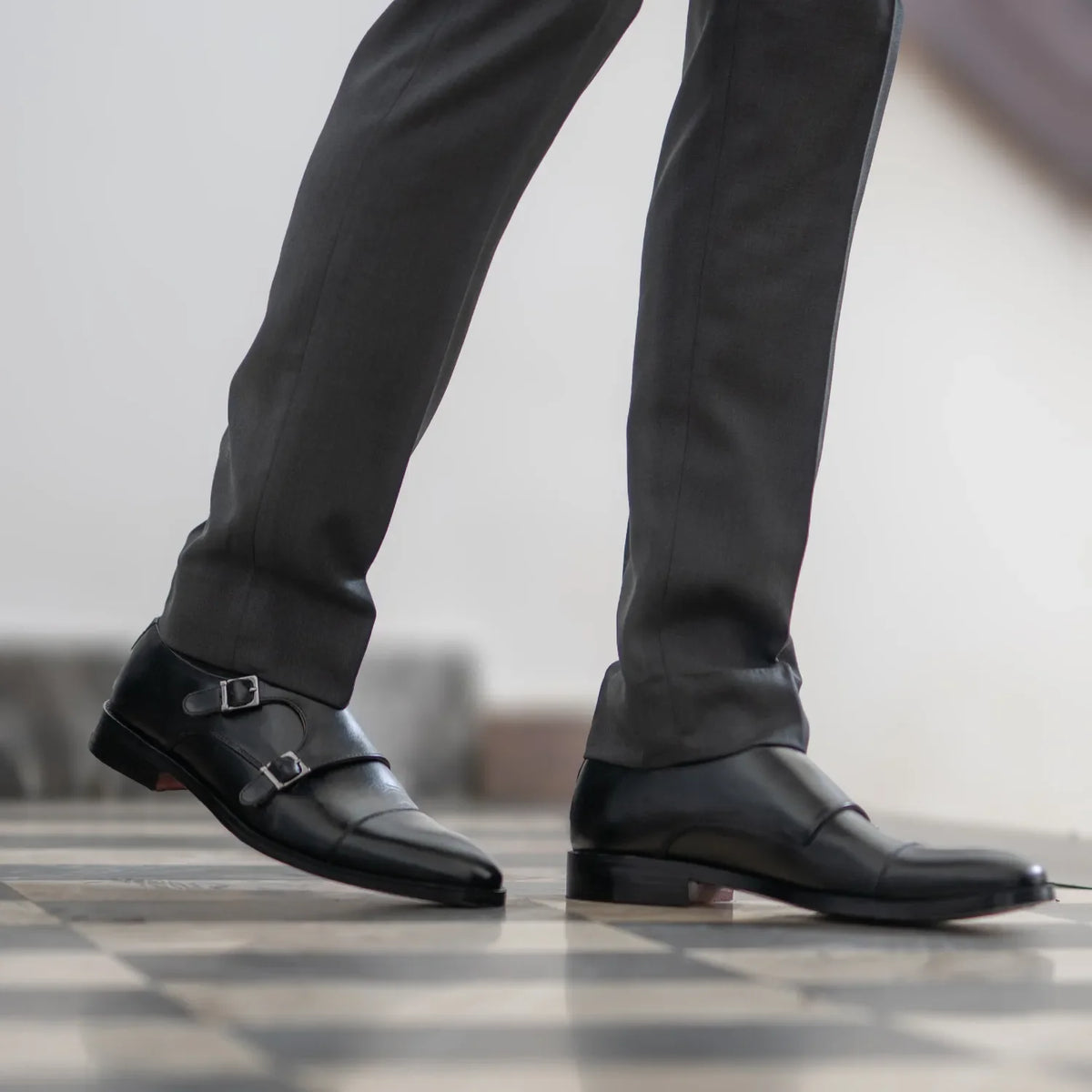 Orlaven Boston Zapatos de doble hebilla en cuero negro footwear image 9
