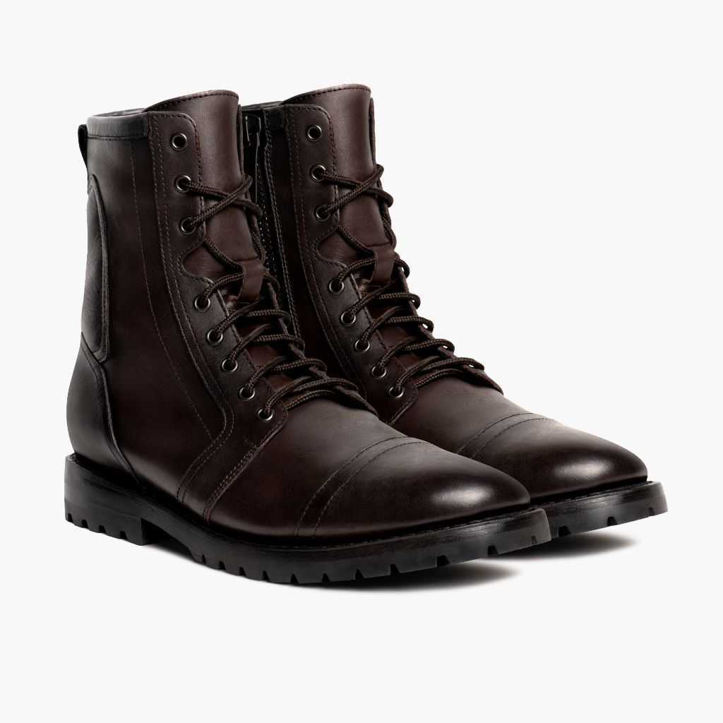 Casa Moto Viejo Inglés Botas de cuero para Hombre in Classic Full-Grain Leather - Vista frontal y silueta entallada | Comprar online