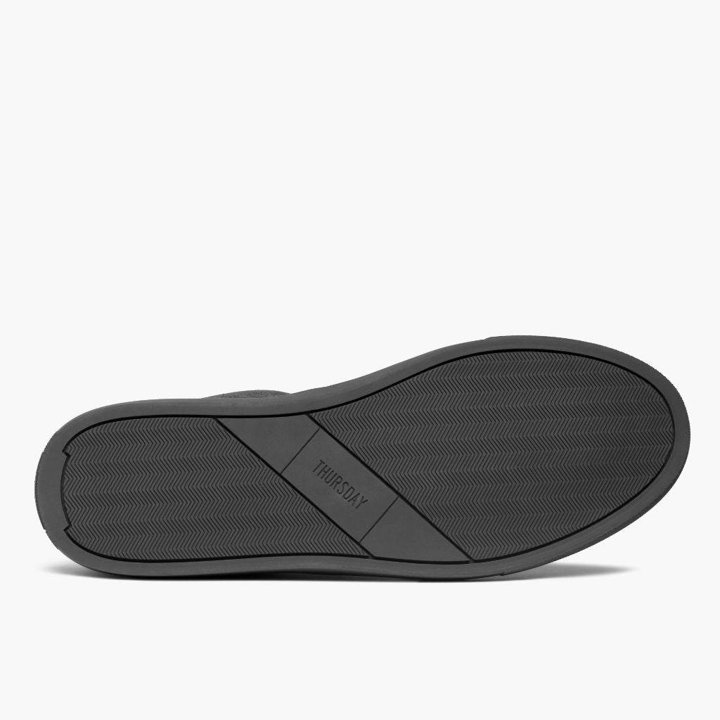 High-Traction Rubber Outsole & Lug Tread Pattern on Court Smoke Zapatillas de cuero para Hombre