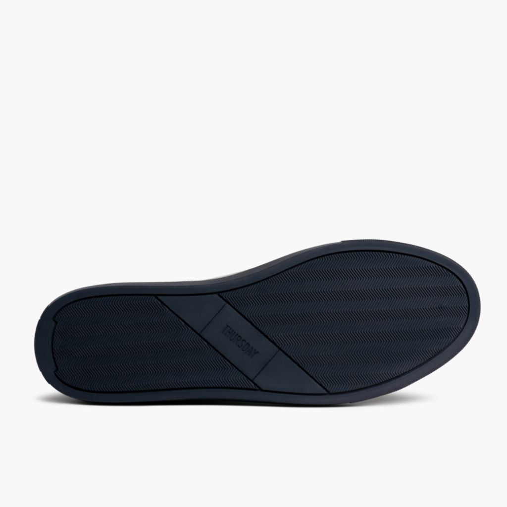 High-Traction Rubber Outsole & Lug Tread Pattern on Encore Navy Zapatillas de cuero para Hombre