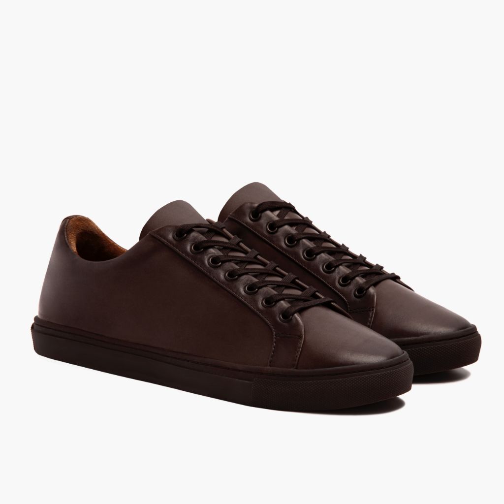Premier Low Top Viejo Inglés Zapatillas de cuero para Hombre For Men in Classic Full-Grain Leather - Vista de perfil | Comprar online