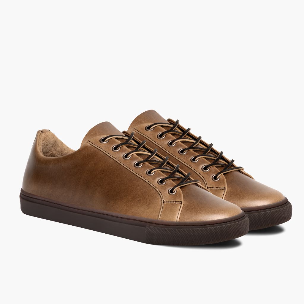 Premier Low Top Natural Zapatillas de cuero para Hombre For Men in Classic Full-Grain Leather - Vista de perfil | Comprar online