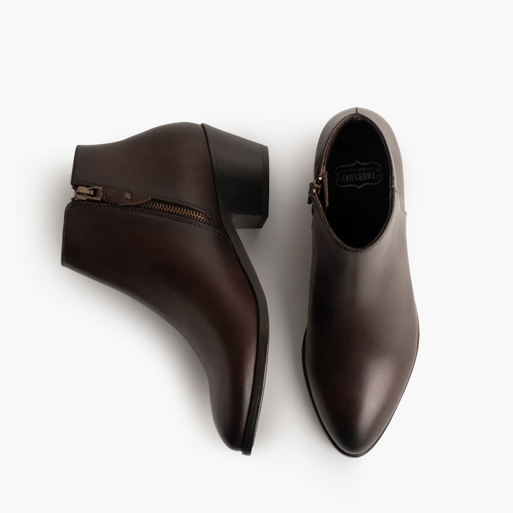 High-Traction Rubber Outsole & Lug Tread Pattern on Downtown Viejo Inglés Botas de cuero para Mujer