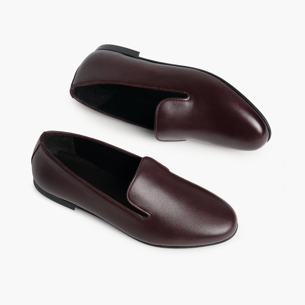 High-Traction Rubber Outsole & Lug Tread Pattern on Eden Borgoña Botas de cuero para Mujer
