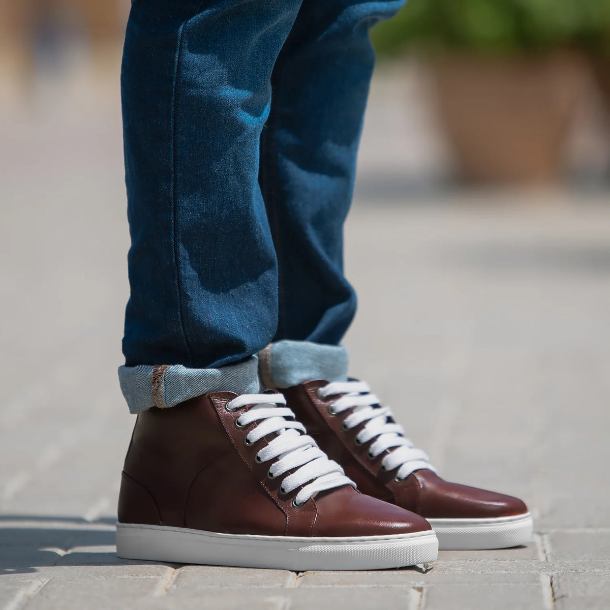 Marty High Top Granate Zapatillas de cuero para Hombre in Maroon Full-Grain Leather - Vista de perfil | Comprar online