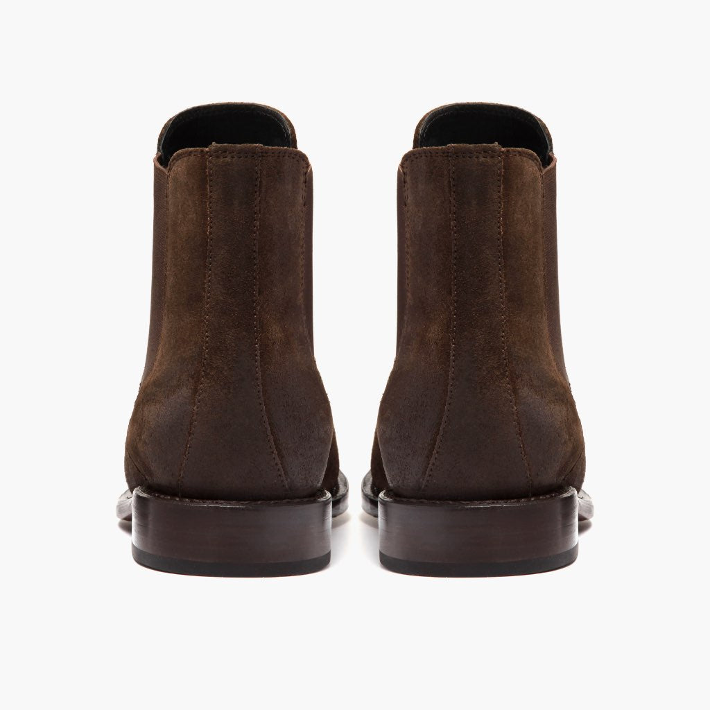 High-Traction Rubber Outsole & Lug Tread Pattern on Cavalier Marrón Oscuro Botas de cuero para Hombre