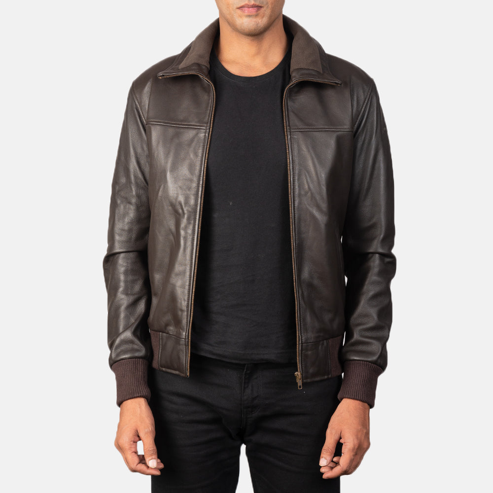 
Air Rolf Mocha Brown Leather Bomber Jacket in Dark Brown Sheepskin Leather - Vista frontal y silueta entallada | Comprar online