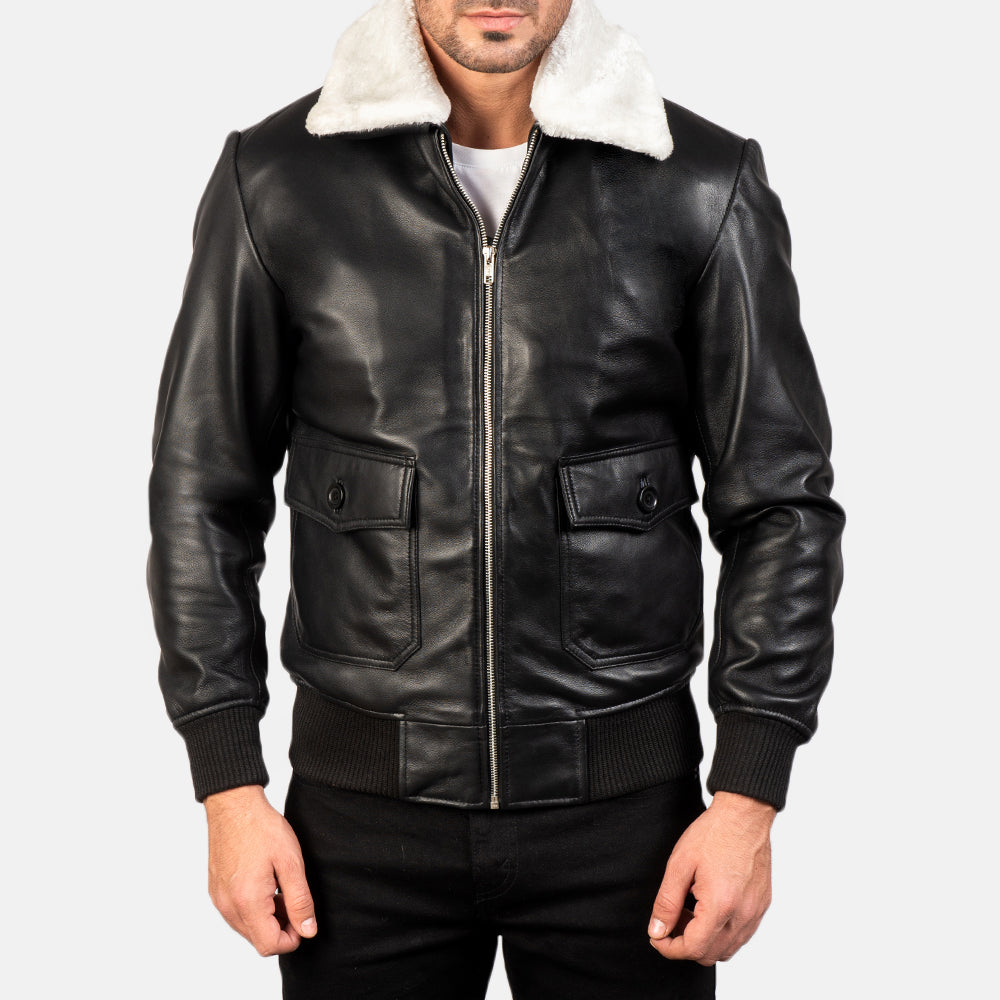 
Vista de detalle of Shirt with Removable Fur & Zipper Hardware on Airin G-1 Black & White Leather Bomber Jacket