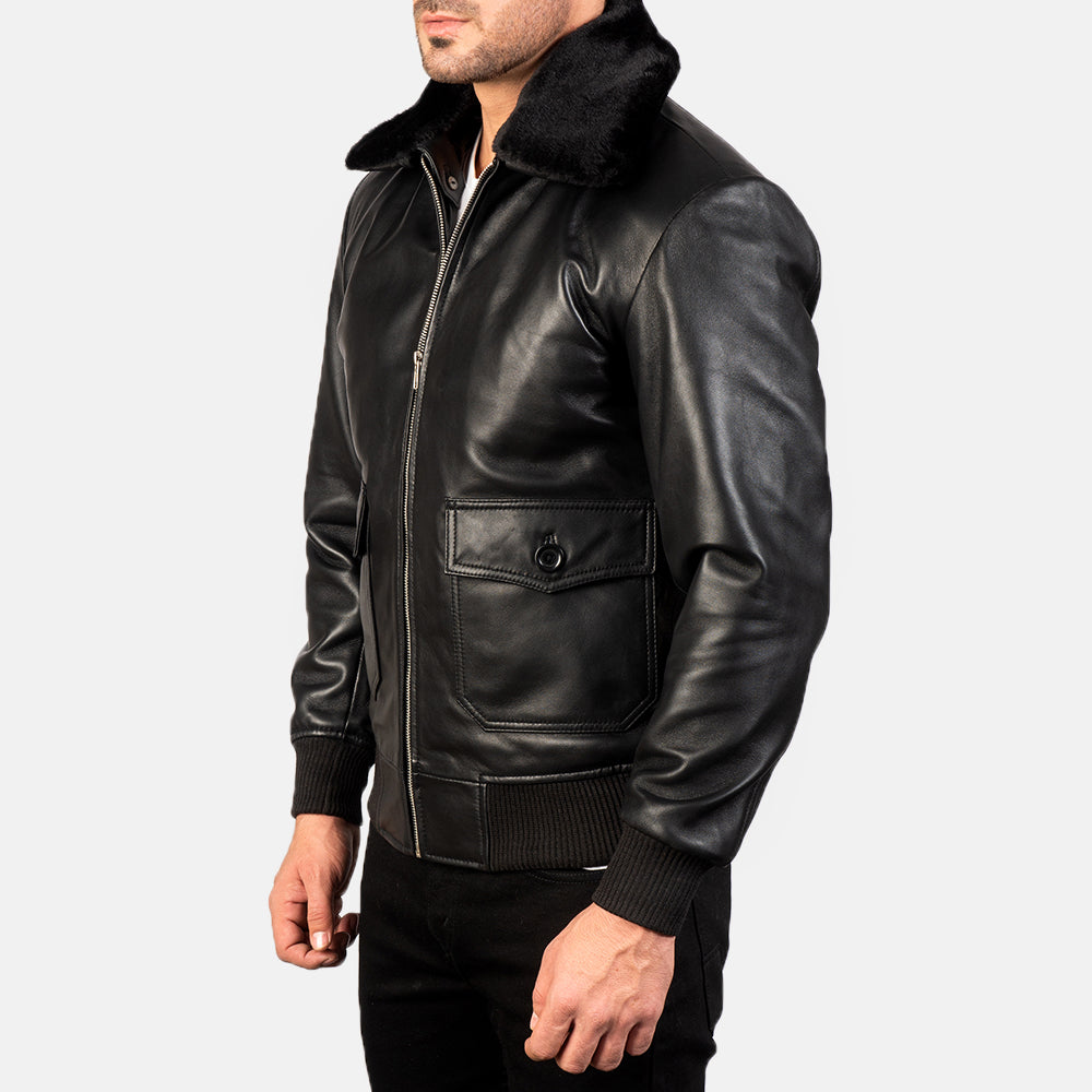 Black Sheepskin Leather Bomber Jacket - Vista trasera con ajuste entallado en hombros y bajo impecable