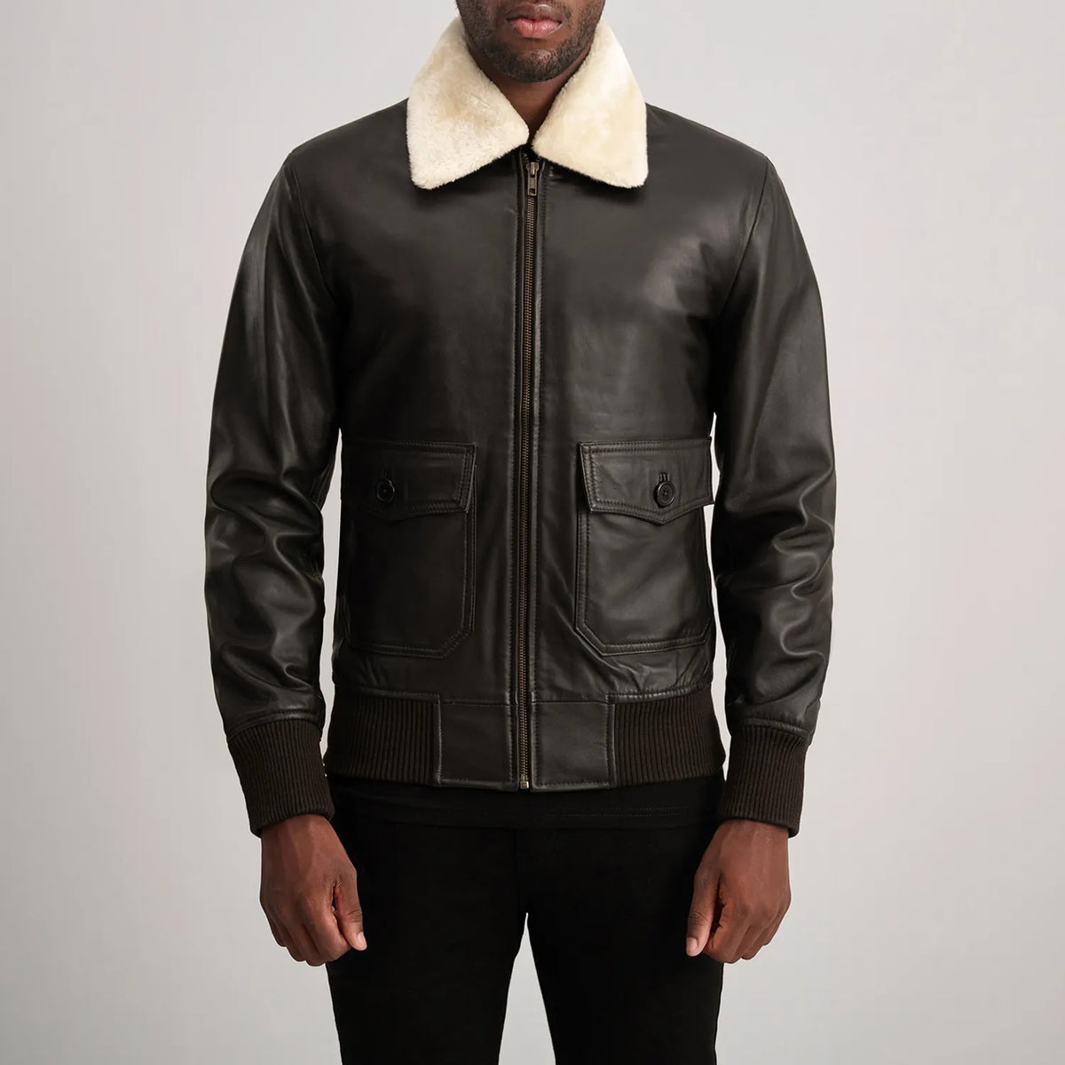 
Vista de detalle of Shirt with Removable Fur & Zipper Hardware on Airin G-1 Marrón & Cream Chaqueta Bomber de Cuero para Hombre