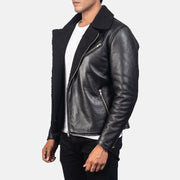 Black Sheepskin Leather Biker Jacket - Vista trasera con ajuste entallado en hombros y bajo impecable