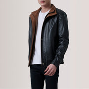 Detalle de cerca of Shirt &amp; Zipper with placket Hardware on Alfred Brown Leather Bomber Jacket For Men