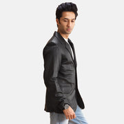 Black Sheepskin leather Blazer - Vista trasera con ajuste entallado en hombros y bajo impecable