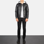 
Baston Black Hooded Leather Bomber Jacket - Vista lateral mostrando el corte ergonómico de mangas