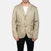 Detalle de cerca of Notch &amp; Button Hardware on Borges Beige Blazer de Cuero para Hombre