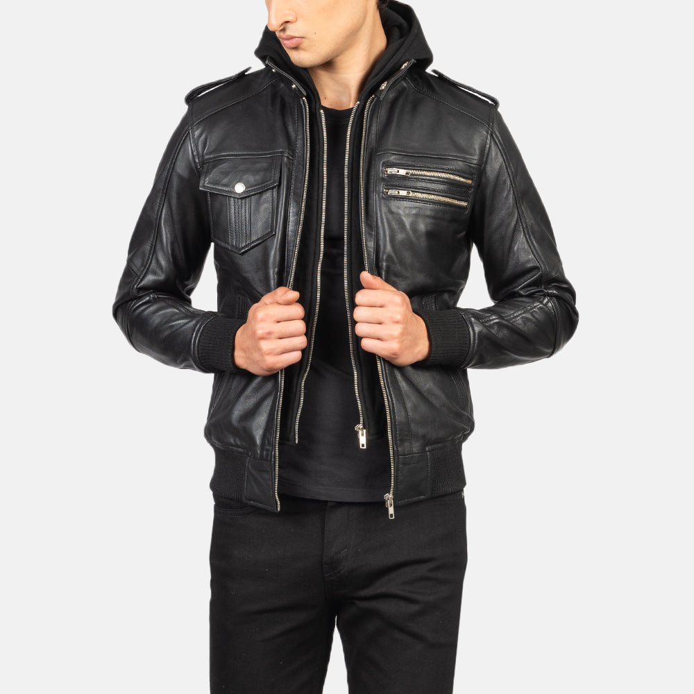 
Bravado Black Hooded Leather Bomber Jacket in Black Sheepskin Leather - Vista frontal y silueta entallada | Comprar online