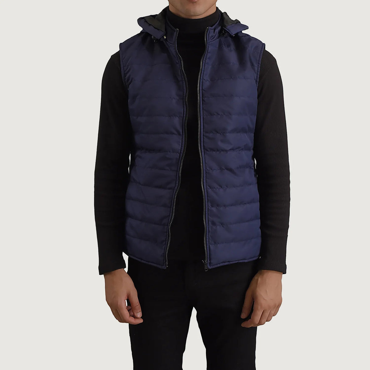 
Carlo Azul Chaleco acolchado con capucha para Hombre in Blue Full-Grain Leather - Vista frontal y silueta entallada | Comprar online