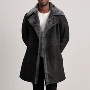 
Charles Brown Suede Leather Shearling Double-Breasted Coat in Brown Goatskin Suede - Vista frontal y silueta entallada | Comprar online