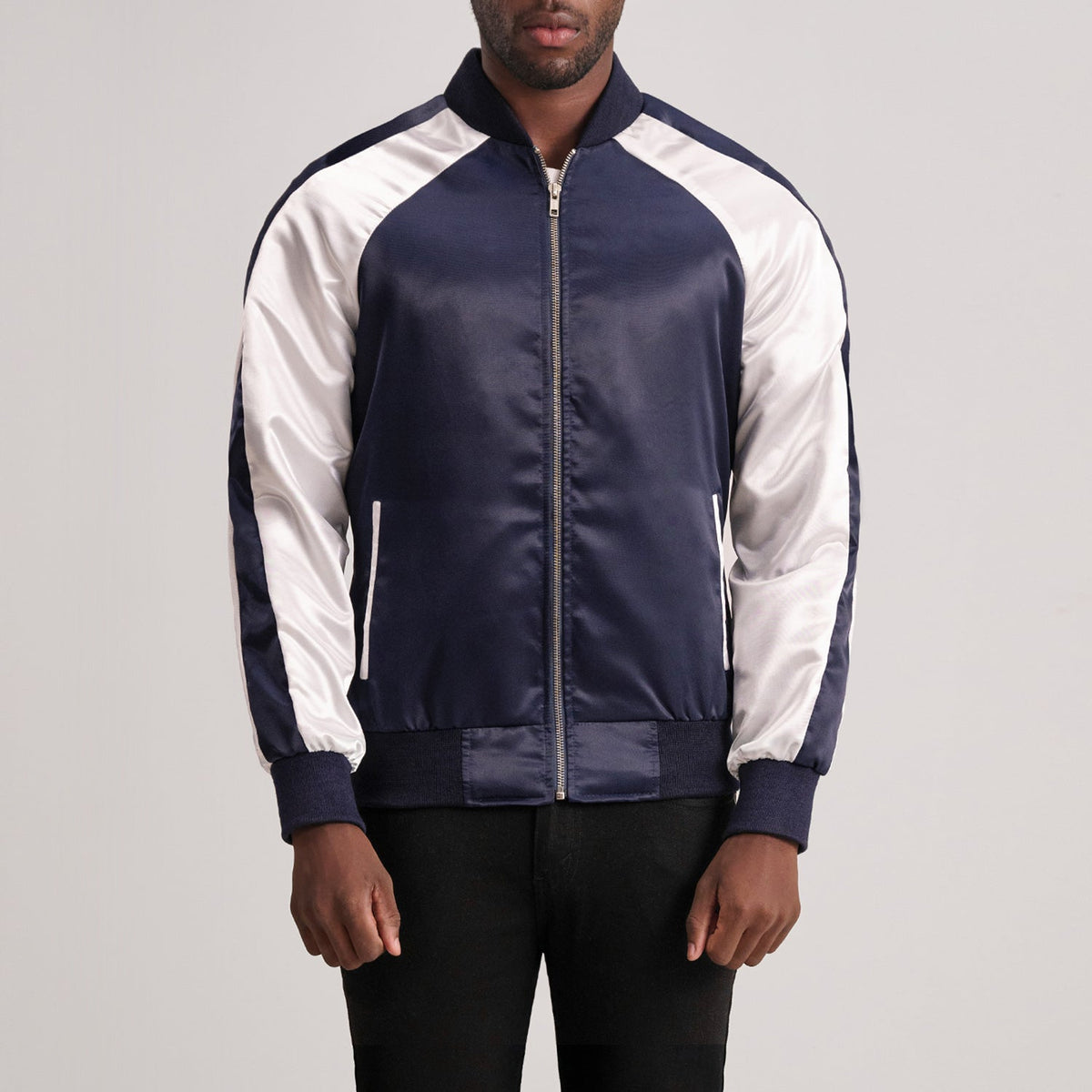Clarke Azul Varsity Chaqueta de Cuero para Hombre in Blue &amp; White Satin - Vista frontal y silueta a medida | Comprar online