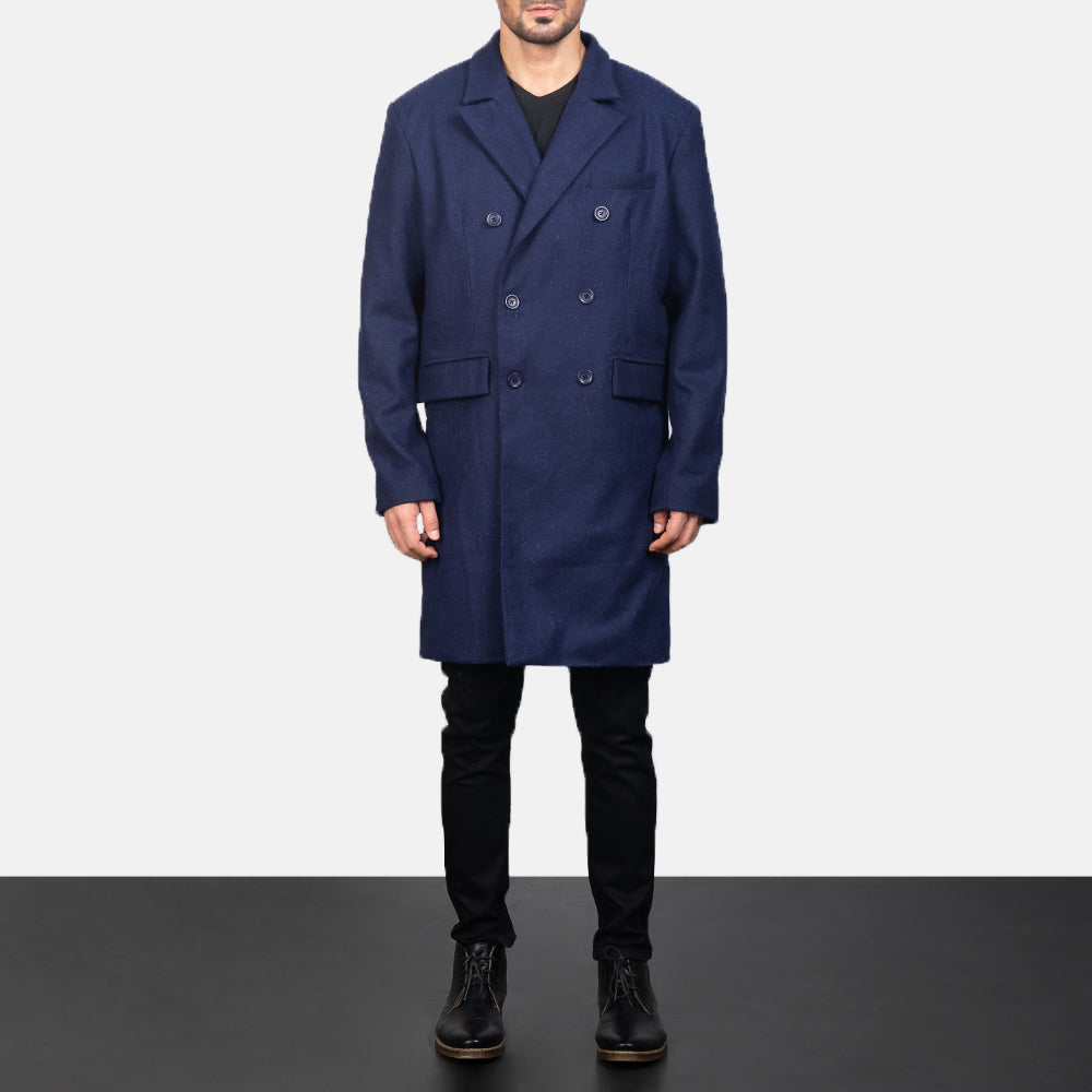 Men's Blue Wool Double Breasted Coat - Vista de perfil lateral con corte ergonómico de manga