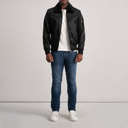 Clyde B-15 Black Bomber Jacket - Vista de perfil lateral con corte ergonómico de manga