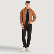 
Cooper Tostado Marrón Leather Varsity Chaqueta de Cuero para Hombre in Tan Brown Sheepskin Leather - Vista frontal y silueta entallada | Comprar online