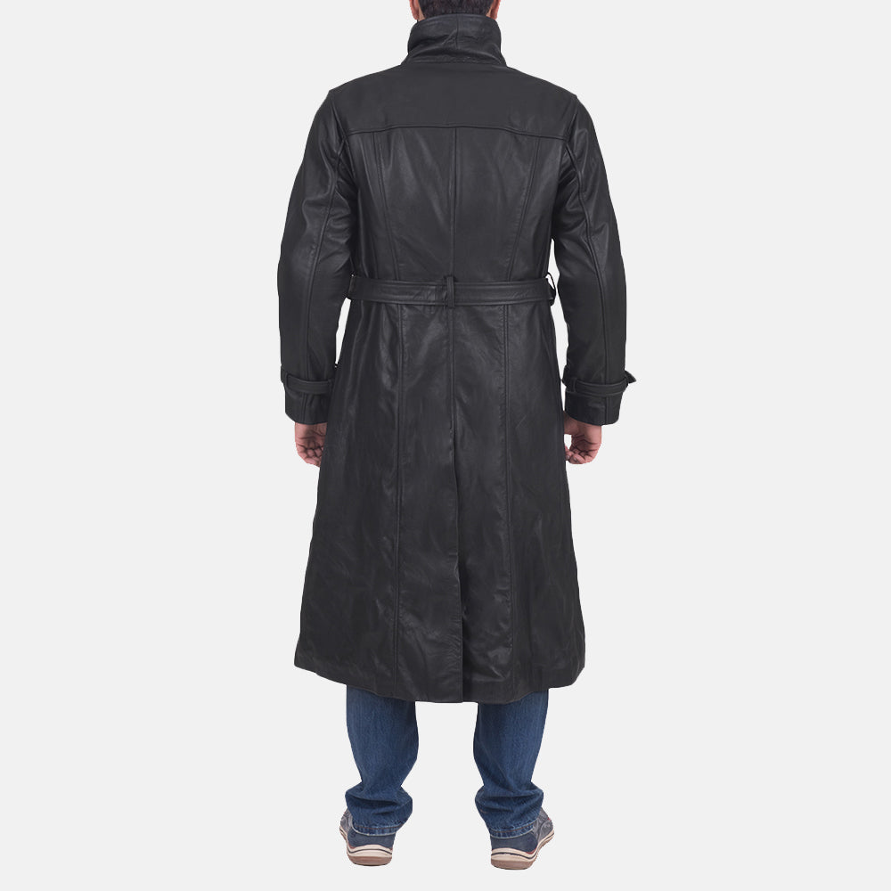 
Vista de detalle of Classic Collar & Button & Waist belt Hardware on Daniel Negro Gabardina Trench de Cuero para Hombre