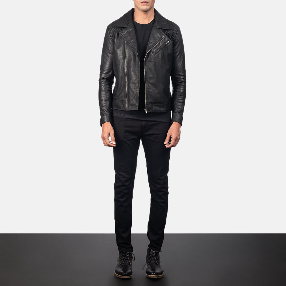 Vista de detalle of Notch & Zipper Hardware on Danny Quilted Brown Leather Biker Jacket