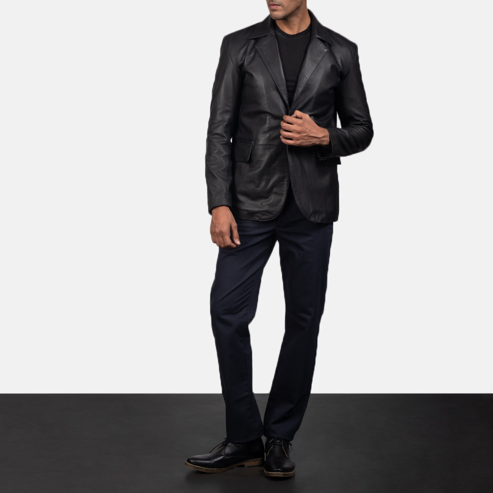 Men's Daron Negro Blazer de Cuero de Cuero para Hombre - Vista de perfil lateral con corte ergonómico de manga