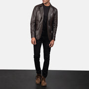 
Daron Marrón Blazer de Cuero de Cuero para Hombre - Vista lateral mostrando el corte ergonómico de mangas