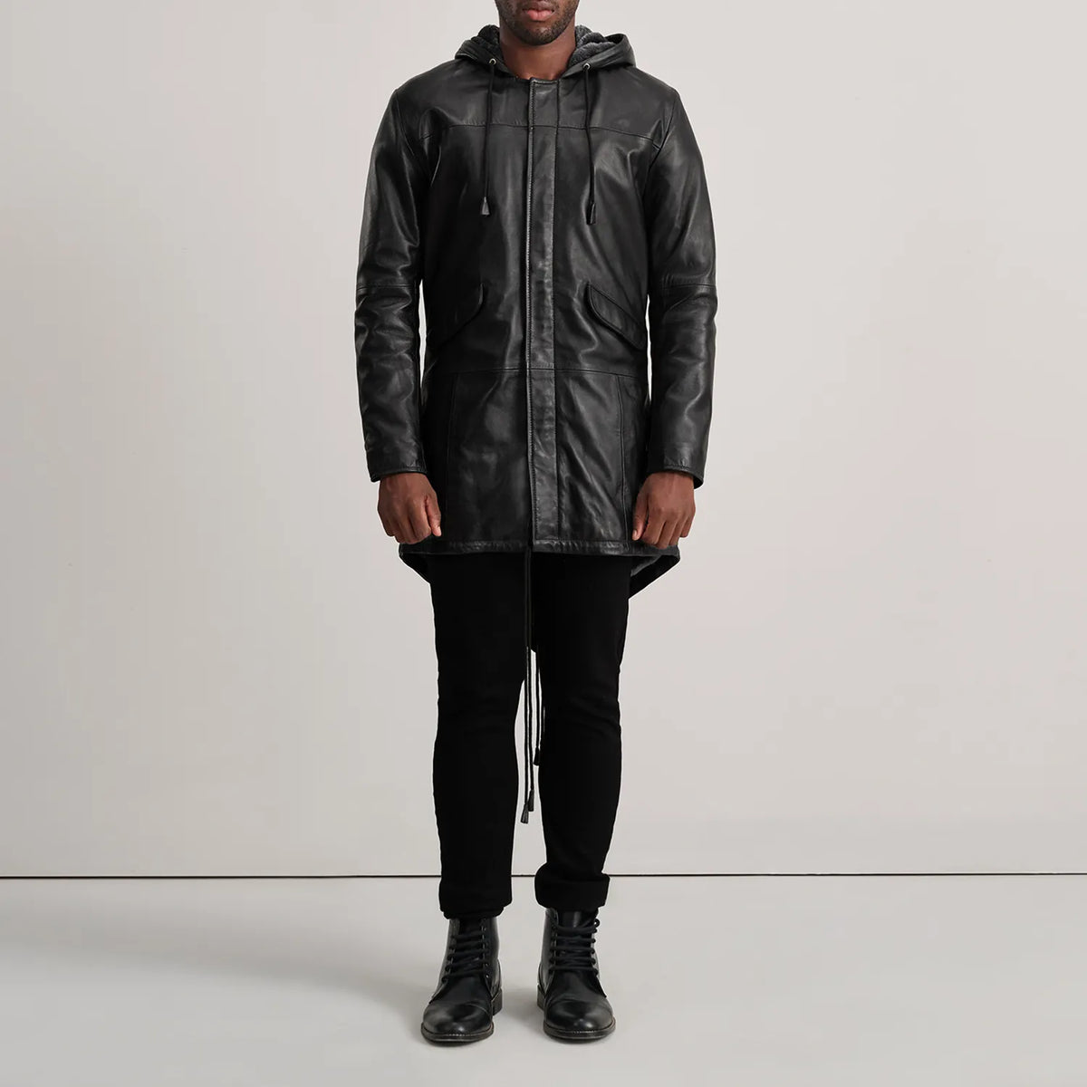 Delvin Tan Leather Parka - Vista de perfil lateral con corte ergonómico de manga
