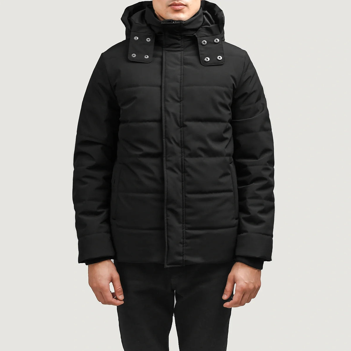 Exton Negro Hooded Down Puffer Chaqueta de Cuero para Hombre in Black Full-Grain Leather - Vista frontal y silueta entallada | Comprar online