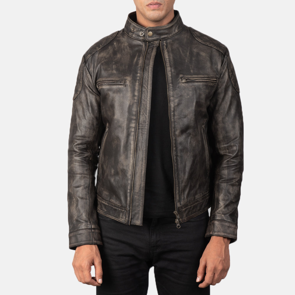 
Gatsby Quilted Distressed Brown Leather Jacket in Distressed Brown Goatskin Leather - Vista frontal y silueta entallada | Comprar online