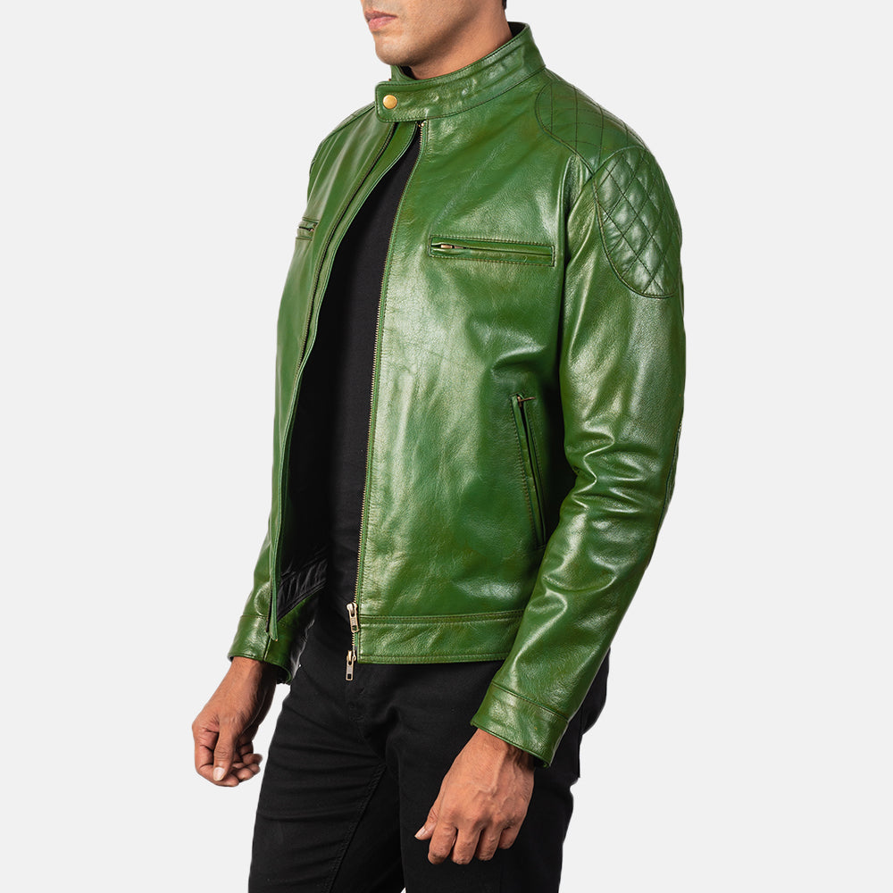 
Green Sheepskin Burnishing Biker Jacket - Vista posterior con hombros definidos y bajo impecable