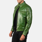
Green Sheepskin Burnishing Biker Jacket - Vista posterior con hombros definidos y bajo impecable