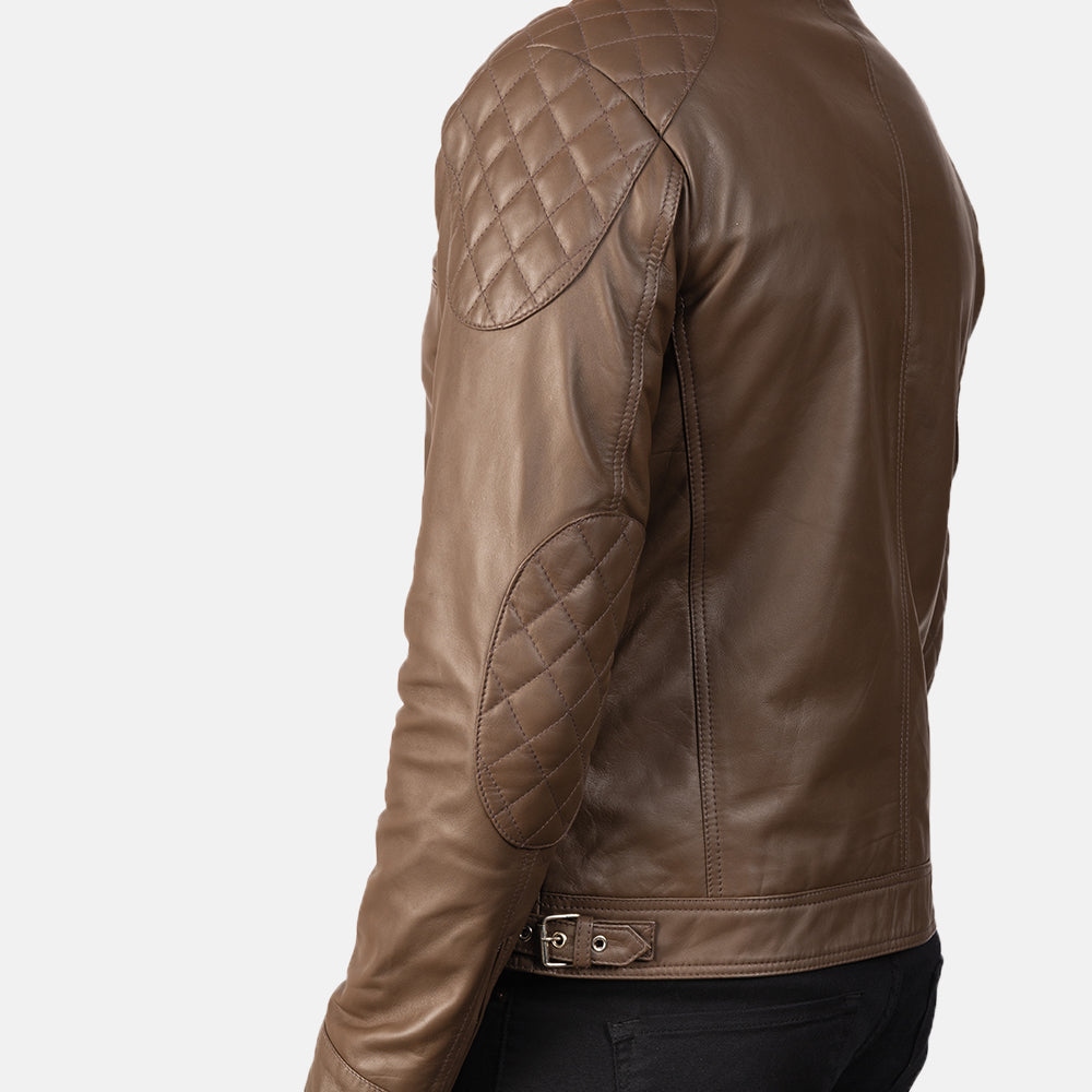 Vista interior Showing Quilted Polyester Lining &amp; Dos bolsillos interiores