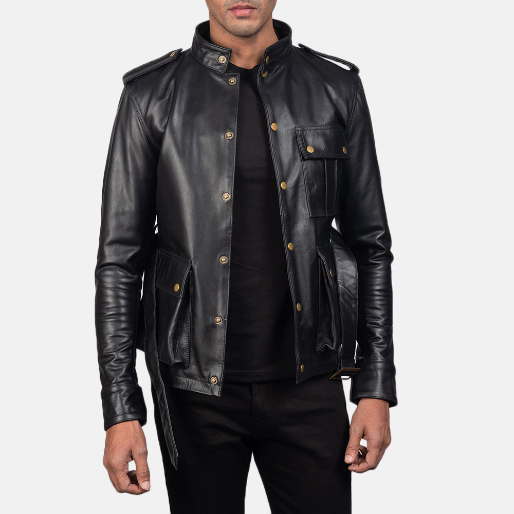 Germain Negro Chaqueta de Cuero para Hombre - Vista de perfil lateral con corte ergonómico de manga
