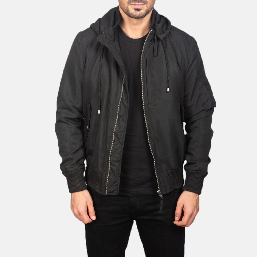 
Hanklin Ma-1 Black Hooded Bomber Jacket in Black Polyester - Vista frontal y silueta entallada | Comprar online