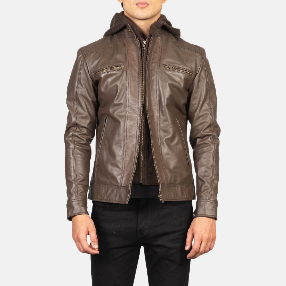 
Hector Marrón Hooded Chaqueta Biker de Cuero para Hombre in Brown Cowhide Leather - Vista frontal y silueta entallada | Comprar online