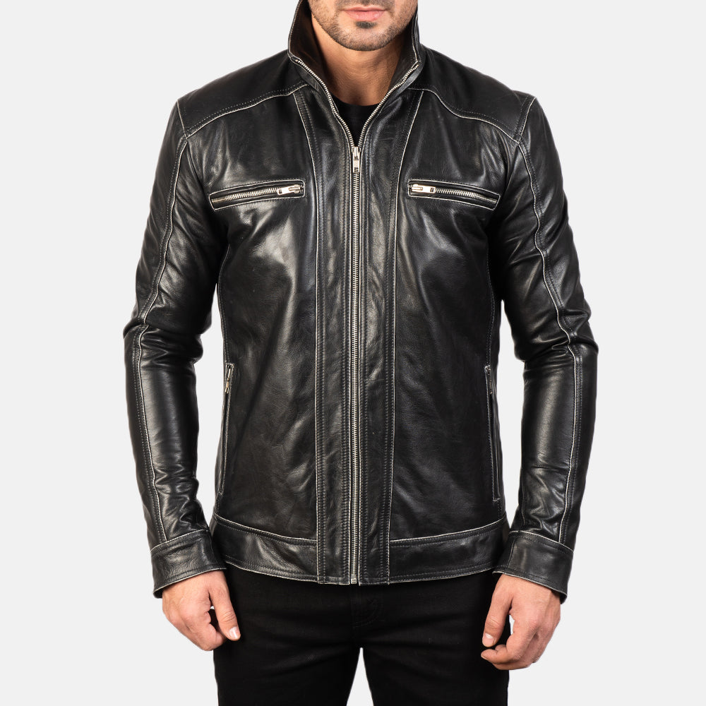 Detalle de cerca of High neck Band &amp; Zipper Hardware on Hudson Black Leather Biker Jacket