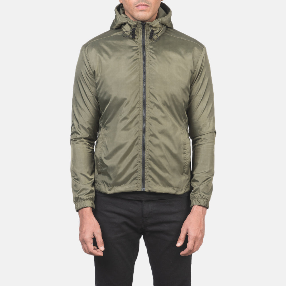Vista de detalle of High Neck with Hood & Zipper with wind flap Hardware on Jimmy Green Hooded Windbreaker Jacket
