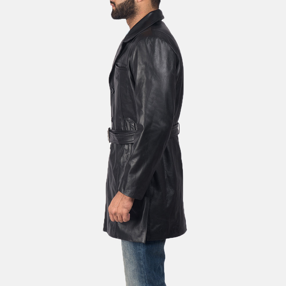 Detalle de cerca of Notch &amp; Button + Waist Belt Hardware on Men's Jordan Negro Abrigo de Cuero para Hombre