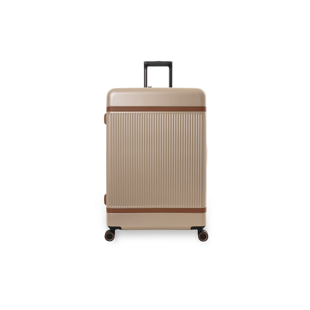 Styled Fit Perspective of Large Suitcase Zuna para Mujer on Model - Natural Daylight Drape