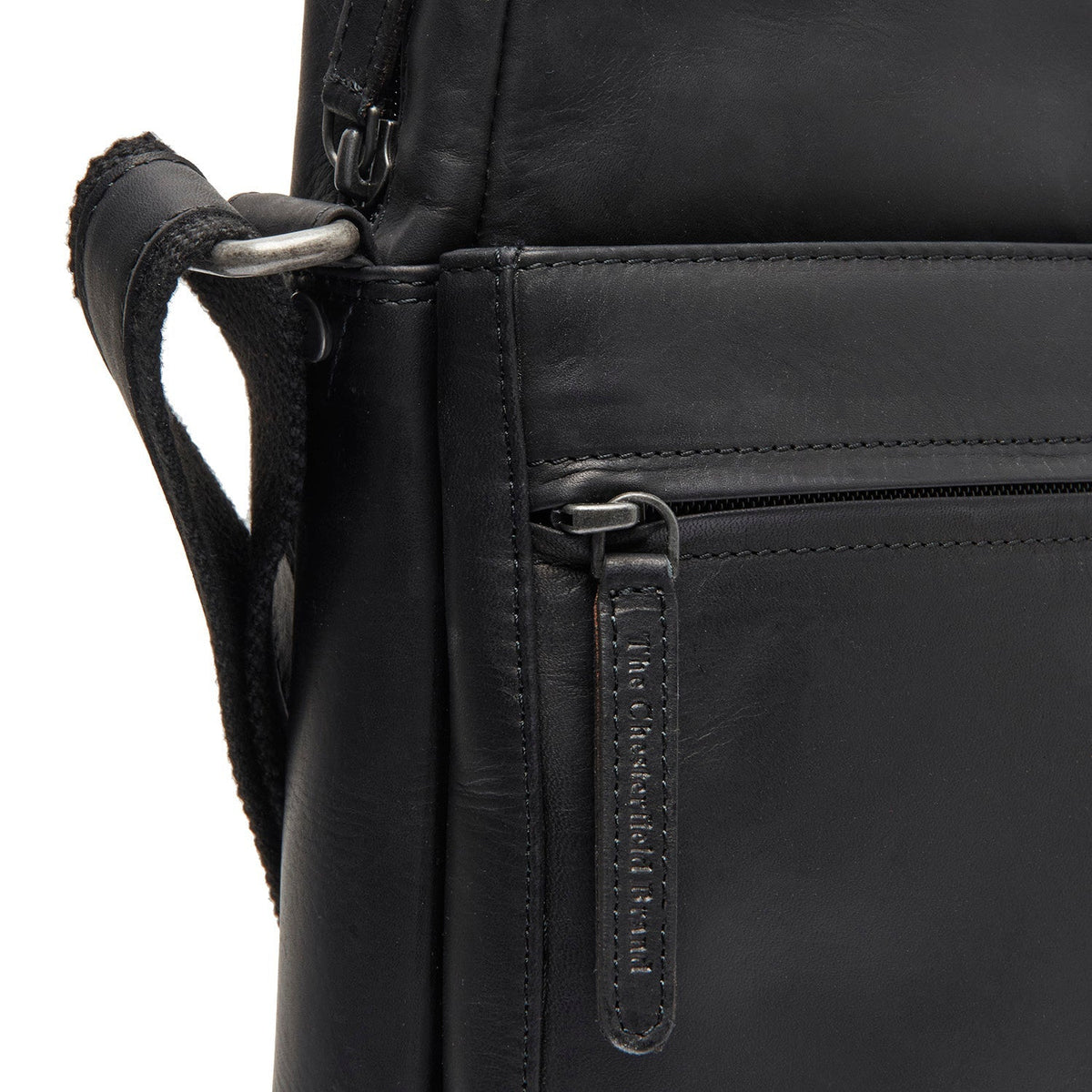 Anzora Full-Grain Leather Crossbody Bag - Perfil lateral estructurado con profundidad de fuelle