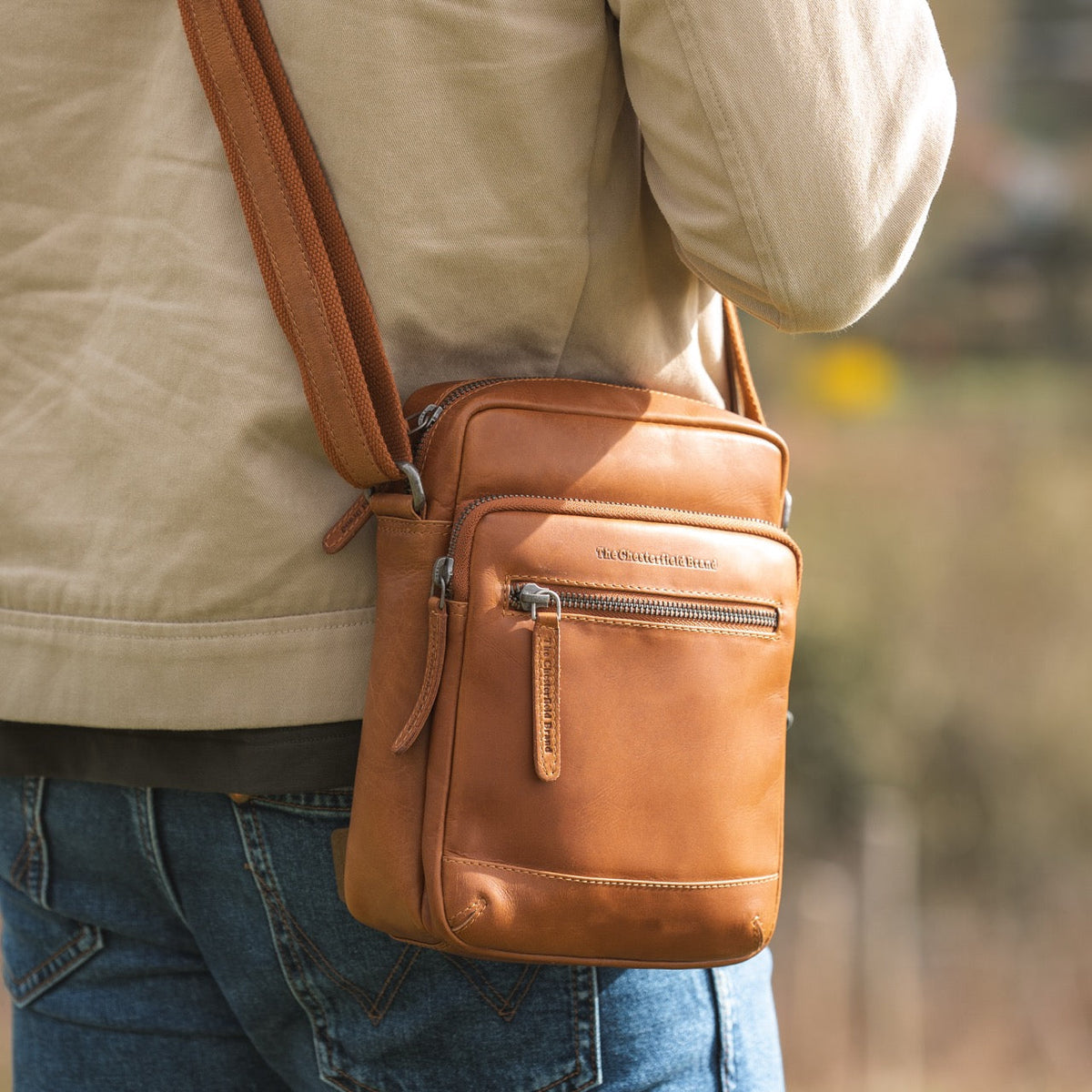 Birmingham Full-Grain Leather Crossbody Bag para Hombre – Vista alternativa del producto 2