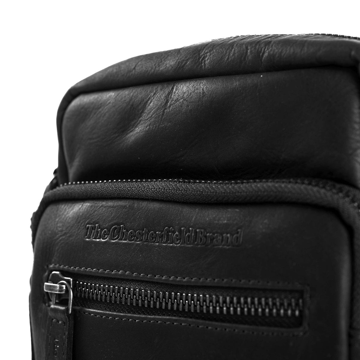 Solid Antique Brass Hardware &amp; Heavy-Duty Dual Zipper Detail on Bremen Full-Grain Leather Crossbody Bag para Hombre