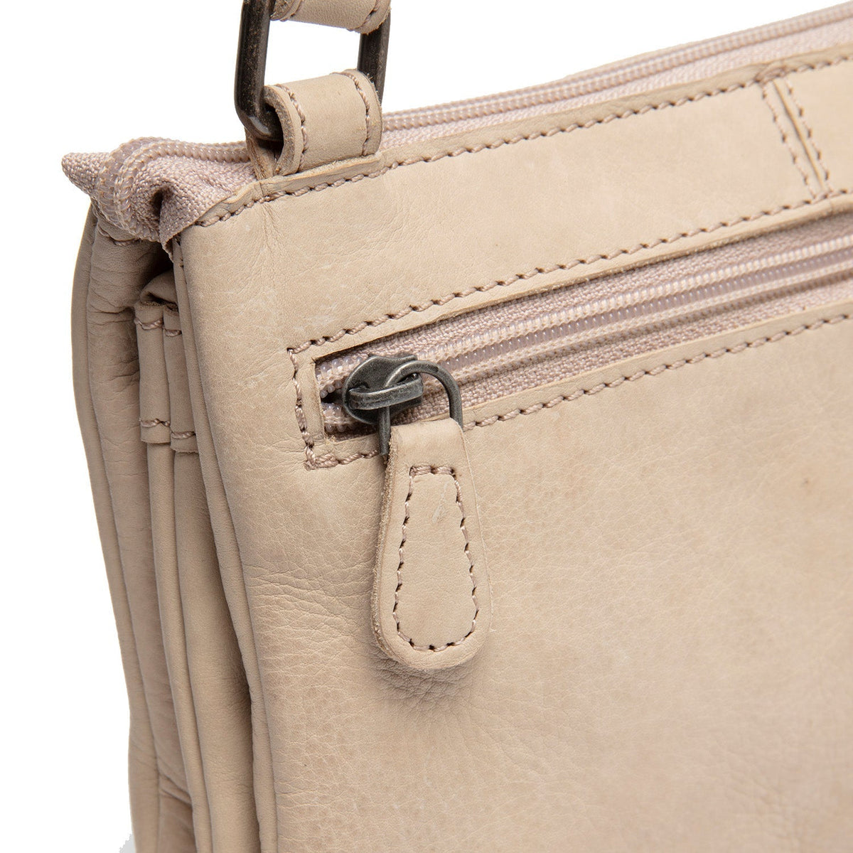 Vista interior Showing Dedicated Padded Laptop Sleeve &amp; Multi-Compartment Organization